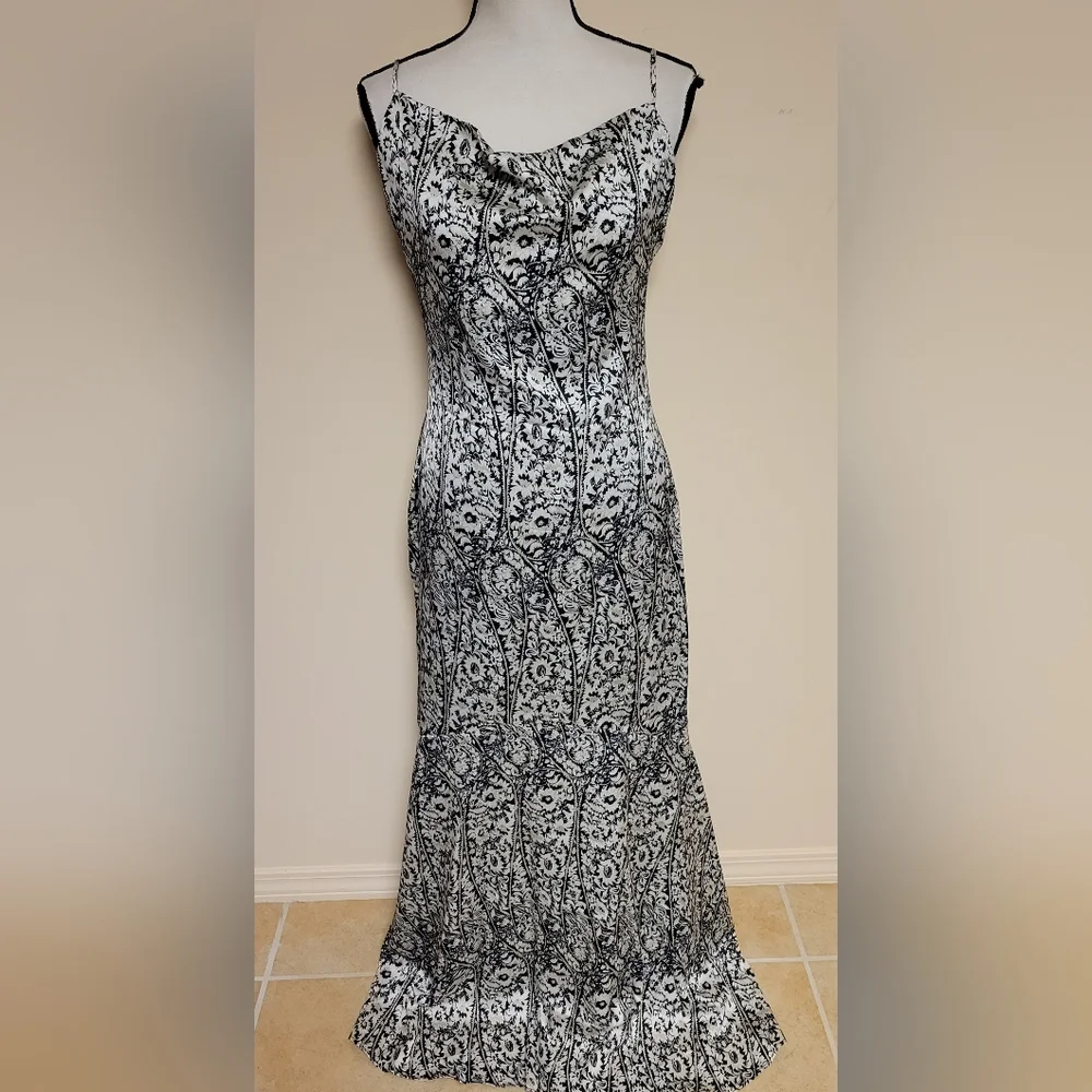 NWT Elliatt Autonomy Maxi Dress - Picture 2 of 9